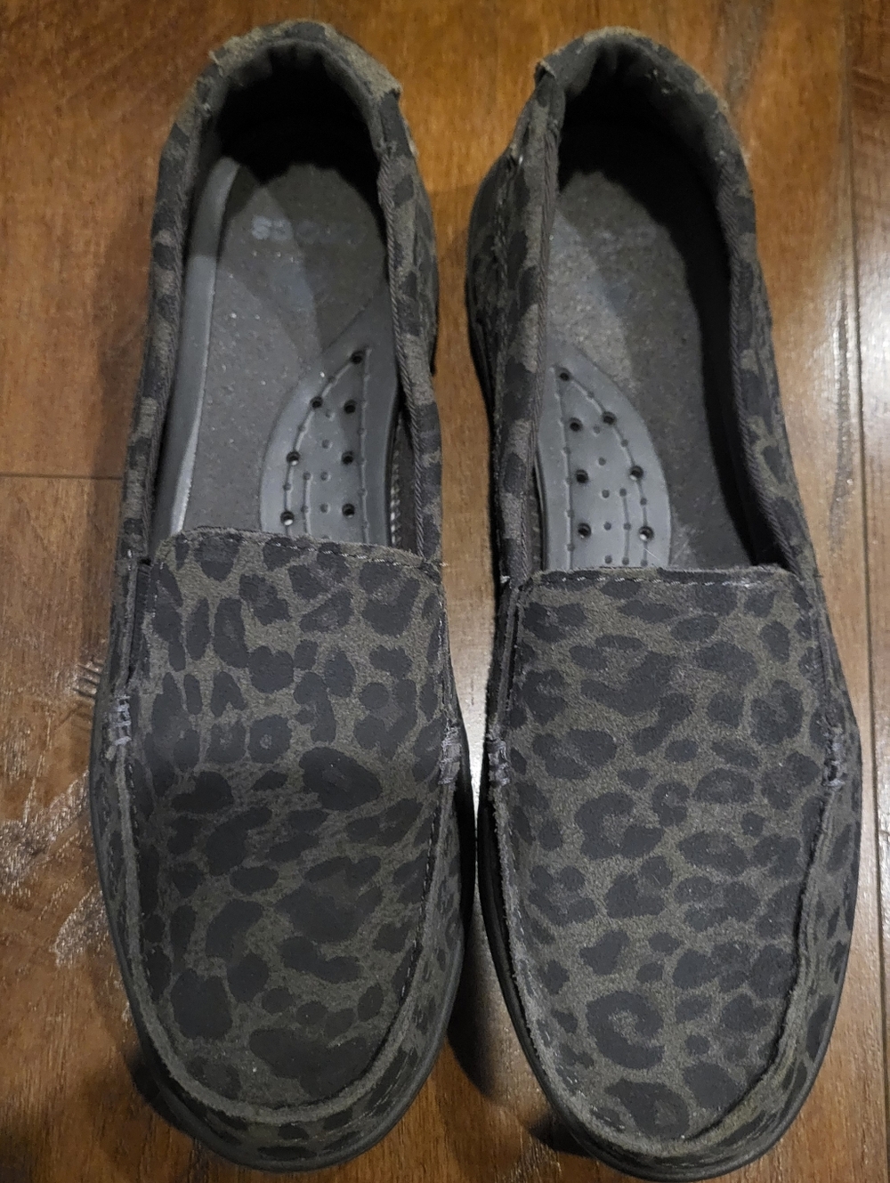 CROCS Women's Black And Gray Print Slip-on Loafers - Size 10. Good Condition